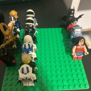 LEGO Superhero and Villain Minifigure Set